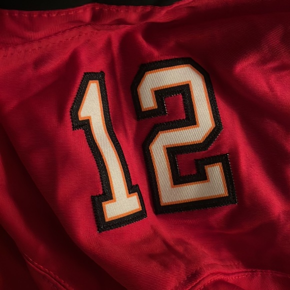 Nike Buccaneers #12 Tom Brady Red Jersey - Picture 4 of 6
